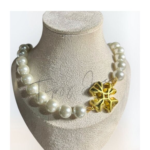 NEW!! Tory Burch Roxanne Pearl and Gold Necklace & Earring Set with gift box!!! - Picture 11 of 11